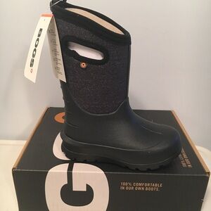 NEW Boy’s/Girl’s Toddler Size 12 Insulated BOGS Boots